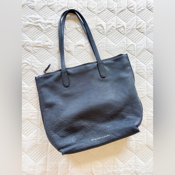 ETIENNE AIGNER BLACK LEATHER LARGE HOBO BAG - Picture 1 of 8